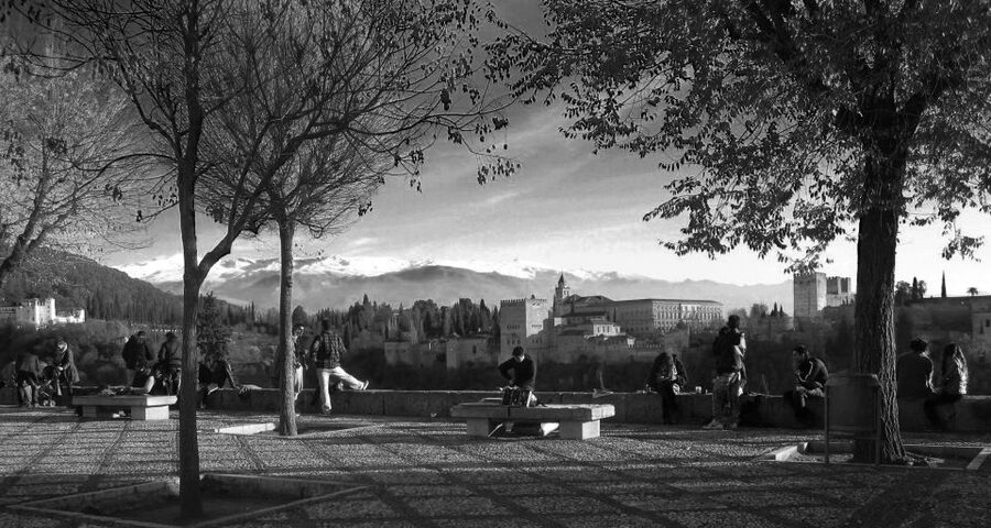 Granada Albaicín: 2.5-Hour Tapas & Drinks Walking Tour - A closer look at the timing