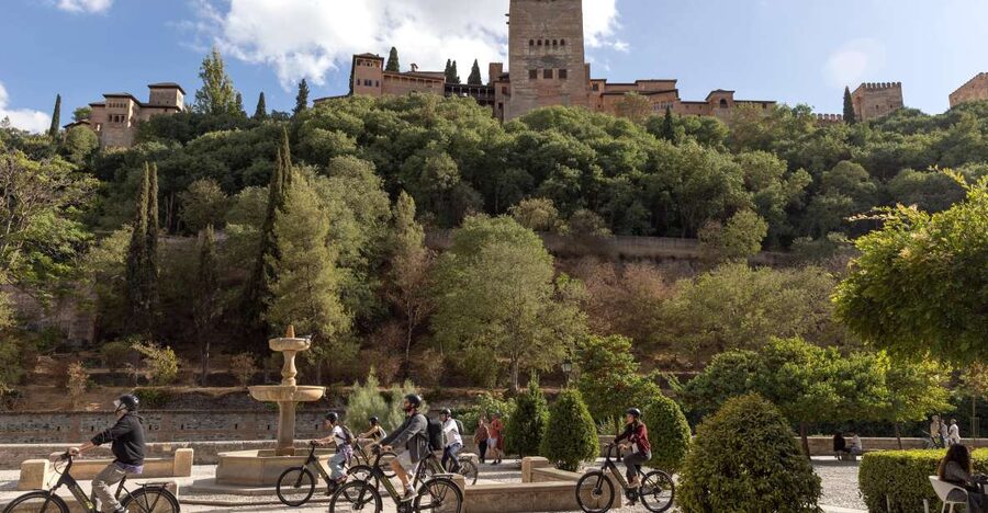 Granada: Albaicin and Sacromonte E-Bike Tour - Why an e-bike is the right tool for Granada’s old hills
