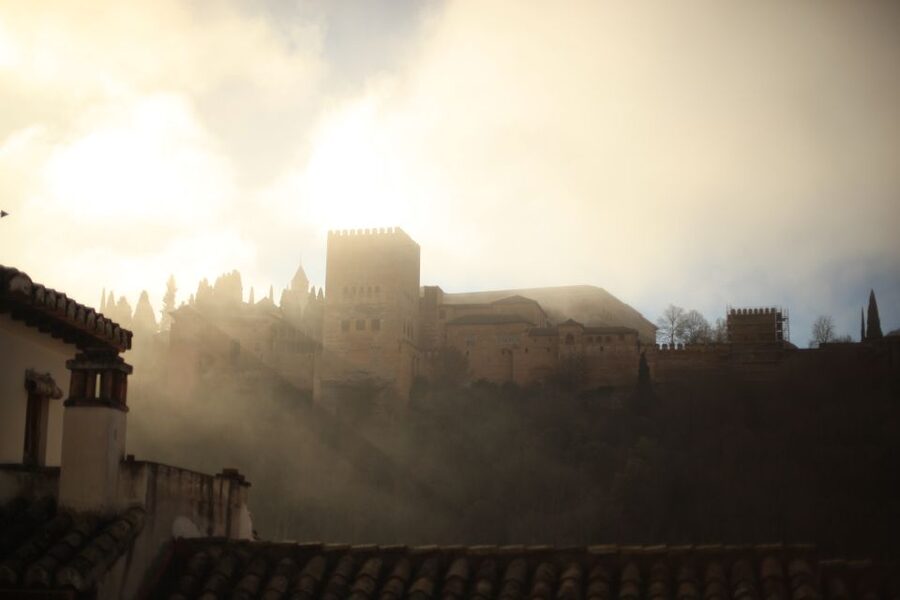 Granada: Albaicin and Sacromonte E-Bike Tour - Albaicin: Moorish lanes, carmens, and sharp turns