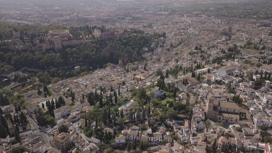 Granada: Albaicin and Sacromonte E-Bike Tour - Mirador San Nicolás and the view everyone comes for