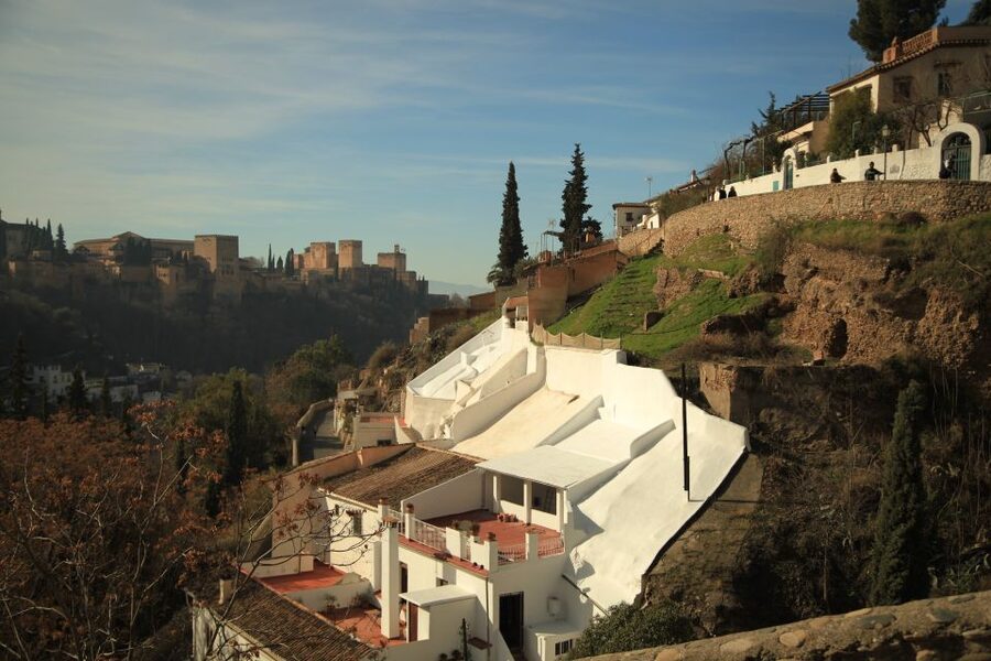 Granada: Albaicin and Sacromonte E-Bike Tour - Who should book this ride?
