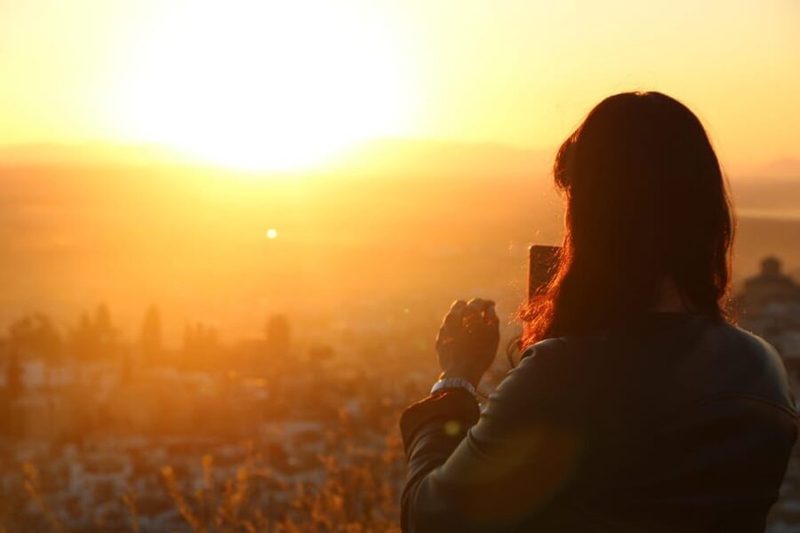 Granada: Albaicín and Sacromonte Guided Sunset Walking Tour - San Nicolás at golden hour