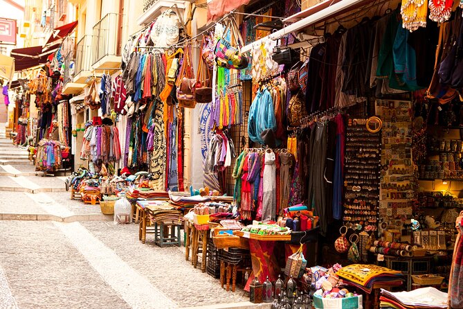 Granada: Albaicin and Sacromonte Private Tour - Plaza Nueva: a useful start in Granada’s old center