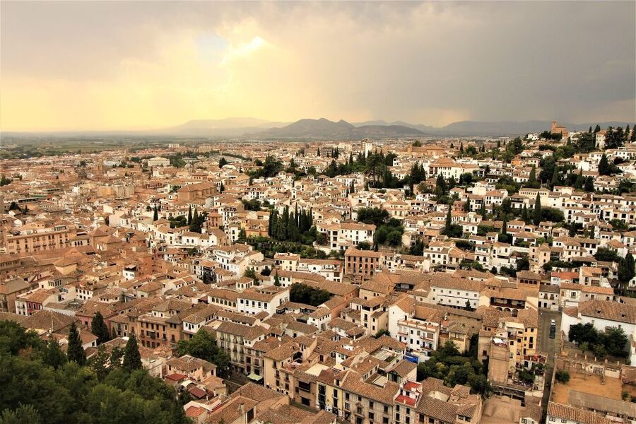 Granada: Albaicín, Sacromonte & Museum of Caves Walking Tour - Should you book the Albaicín and Sacromonte tour?