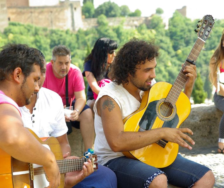 Granada: Albaicín, Sacromonte & Museum of Caves Walking Tour - Who will enjoy this Granada walk