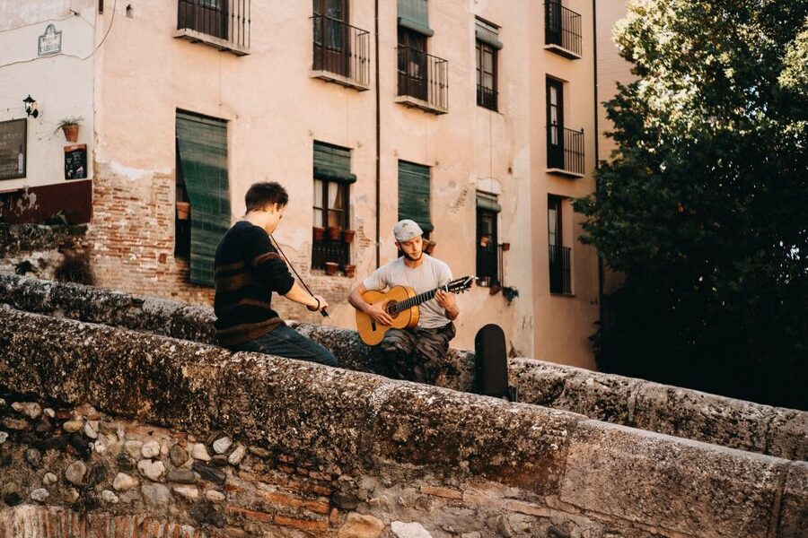 Granada: Albaicín & Sacromonte Walking Tour & Flamenco Show - Why this Granada evening works so well