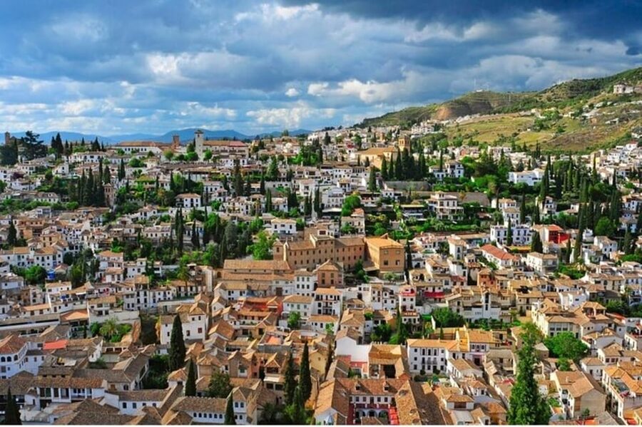 Granada: Albayzin and Sacromonte Walking Tour - The architecture of Islamic Granada