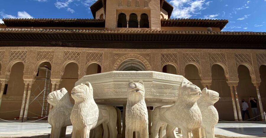 Granada: Alhambra, Alcazaba, and Generalife Private Tour - Key points to know before booking