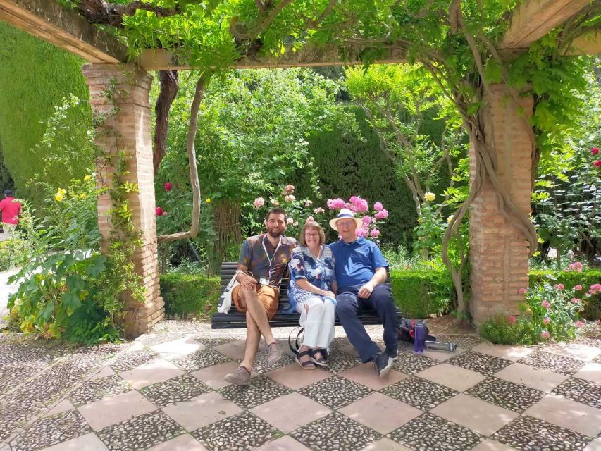 Granada: Alhambra and City Private Tour - Why this tour works as a Granada introduction