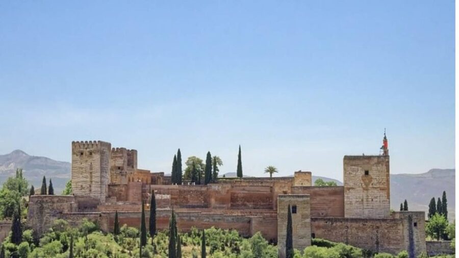 Granada: Alhambra and Nasrid Palaces Tour without Tickets - Key points to know before booking