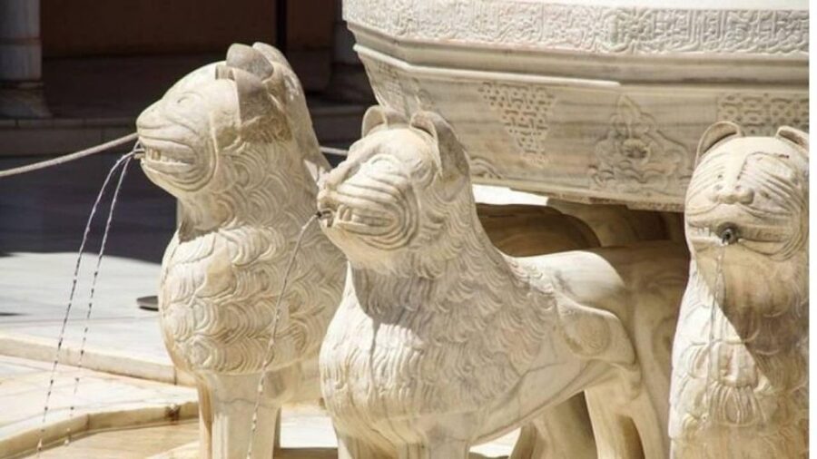 Granada: Alhambra and Nasrid Palaces Tour without Tickets - Why the Alhambra needs a guide