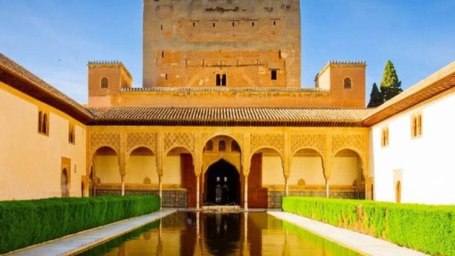 Granada: Alhambra and Nasrid Palaces Tour without Tickets - Is $29 good value?