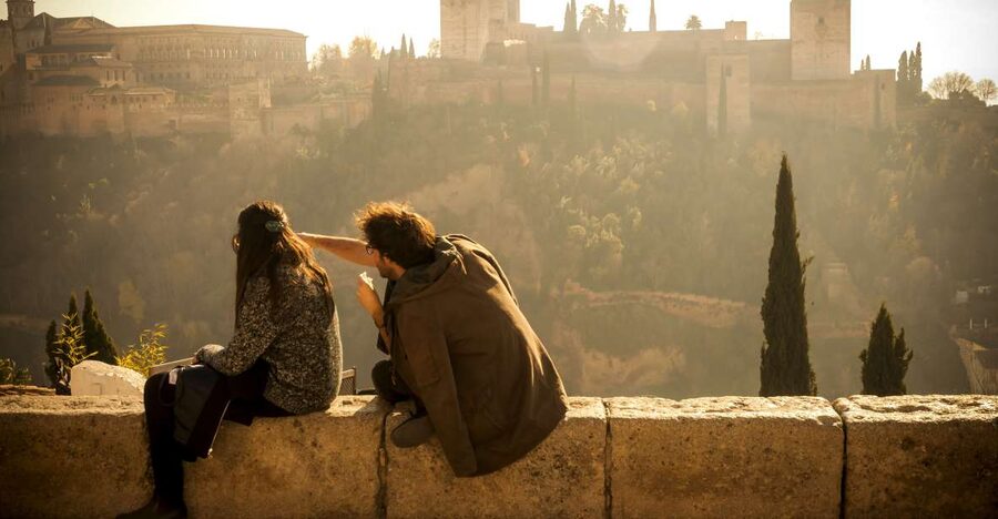 Granada: Alhambra, Cathedral, Royal Chapel and Albayzin tour - Why this Granada combination works