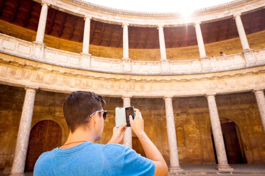 Granada: Alhambra Entry Ticket with Audio Guide - Generalife Gardens and the hilltop views