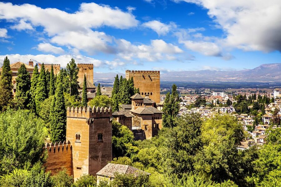 Granada: Alhambra Full Complex & Andalusi Monuments Tickets - Generalife Gardens and the Alcazaba