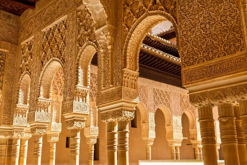Granada: Alhambra & Gardens Tour w/Nasrid Palaces Option - Why the Alhambra deserves a guided visit