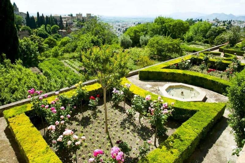 Granada: Alhambra & Gardens Tour w/Nasrid Palaces Option - Is the $23 price good value?