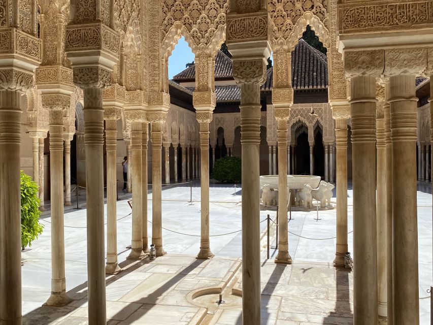 Granada: Alhambra & Generalife Fast-Track Guided Tour - The Nasrid Palaces: Mexuar, Comares, and the Palace of the Lions