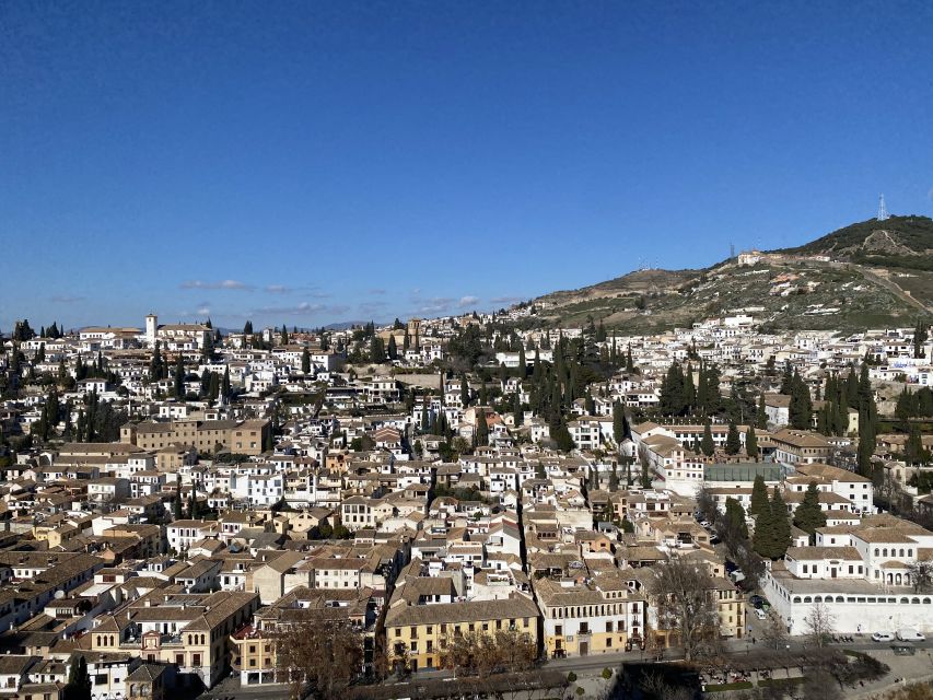 Granada: Alhambra & Generalife Fast-Track Guided Tour - What the three-hour schedule feels like