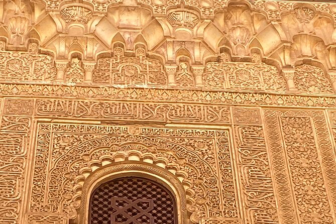 Granada Alhambra Group Tour includes Nazaries Palaces - Meeting at Restaurante La Mimbre