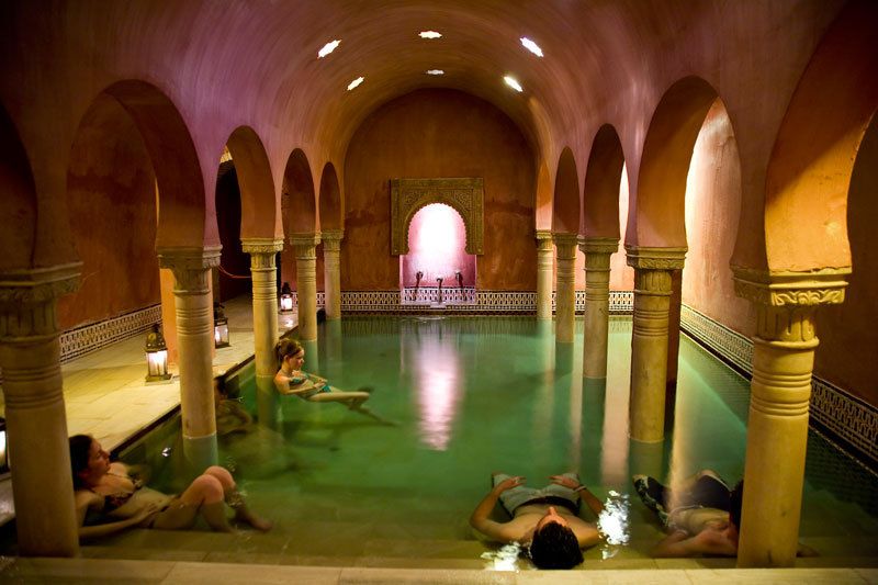 Granada: Alhambra Guided Tour and Arabian Bath and Massage - The Nasrid Palaces and the most delicate details