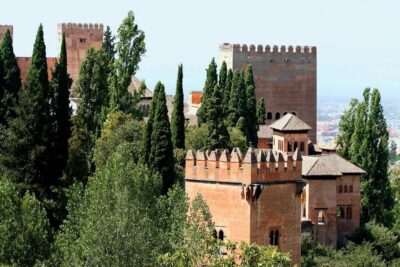 Alhambra Guided Tour w/ Nasrid Palaces & City Pass
