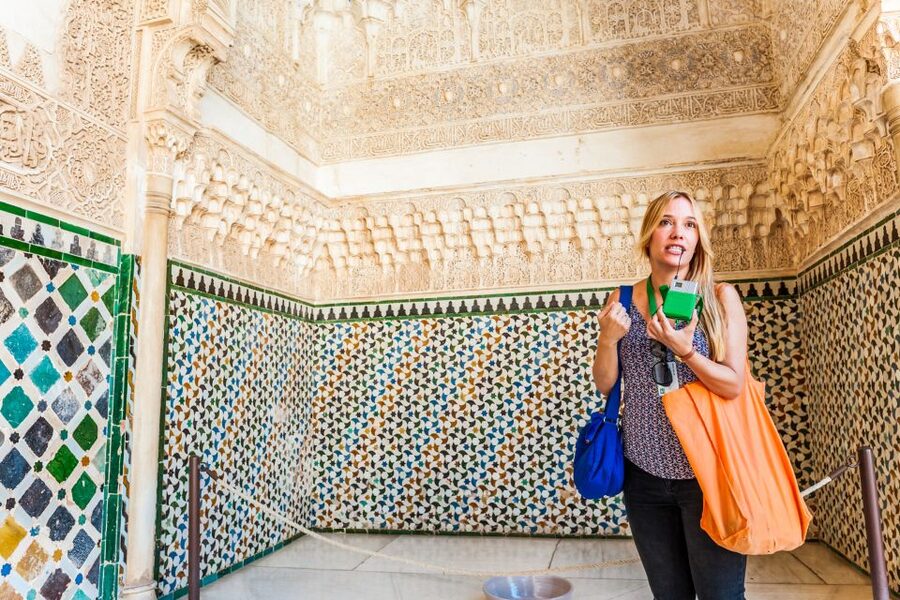 Granada: Alhambra & Nasrid Palaces Tour with Tickets - Palace of Charles V and the changing Alhambra