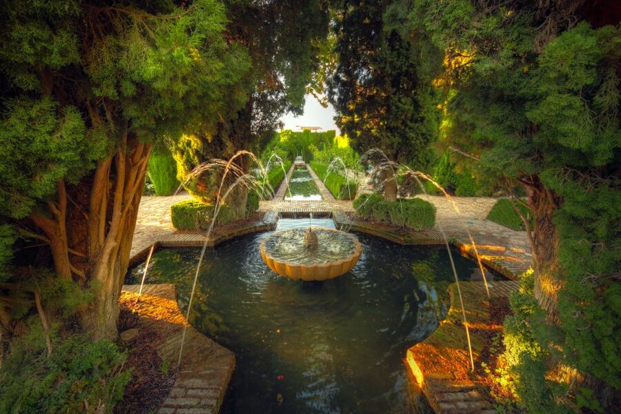 Granada: Alhambra Palace Guided Tour - Generalife Palace offers the gentlest opening