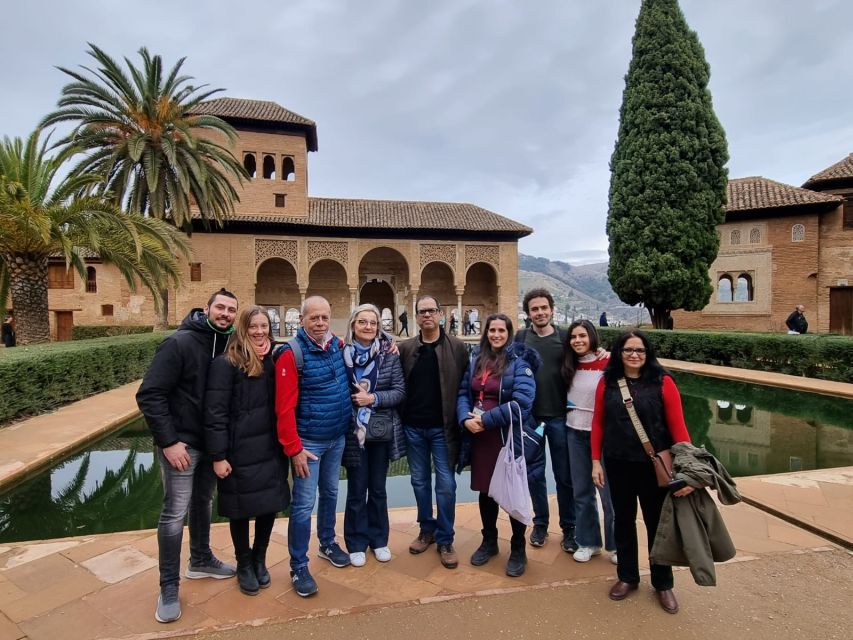 Granada: Alhambra Regular Tour - Practical details that can save you trouble