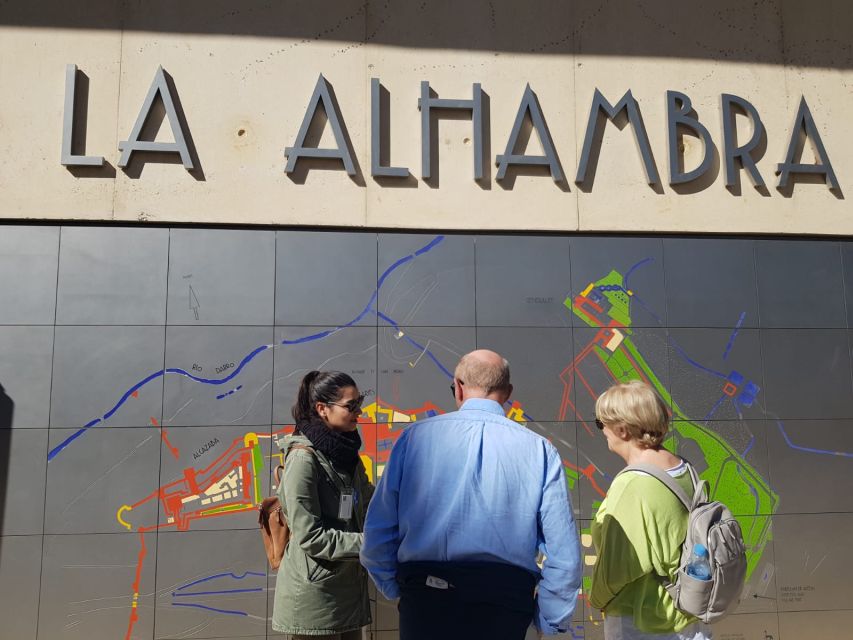 Granada: Alhambra Regular Tour - Why the Alhambra works best with a guide
