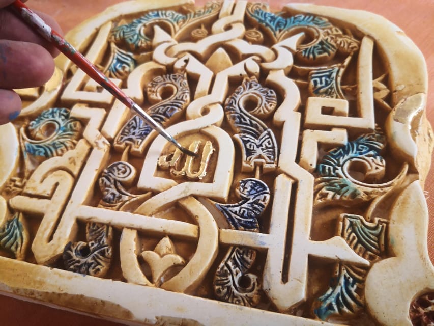 Granada: "Alhambra´s Craft Workshop" - Learning the Techniques, Not Just Painting a Souvenir