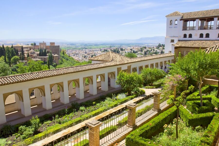 Granada: Alhambra Small Group Tour with Nasrid Palaces - Starting at the Alhambra entrance