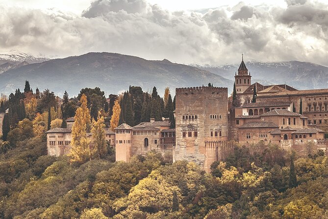 Granada: Alhambra tickets and other attractions - Sacromonte and the cave homes