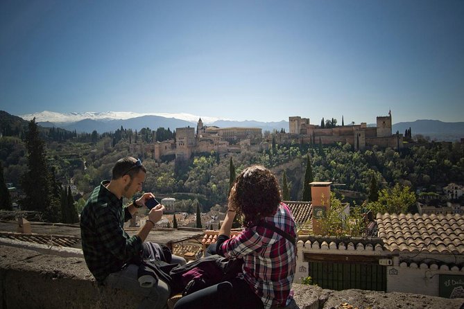 Granada and Albaicin: Wine and Tapas Tour - A food walk with Granada’s Moorish quarter as its backdrop