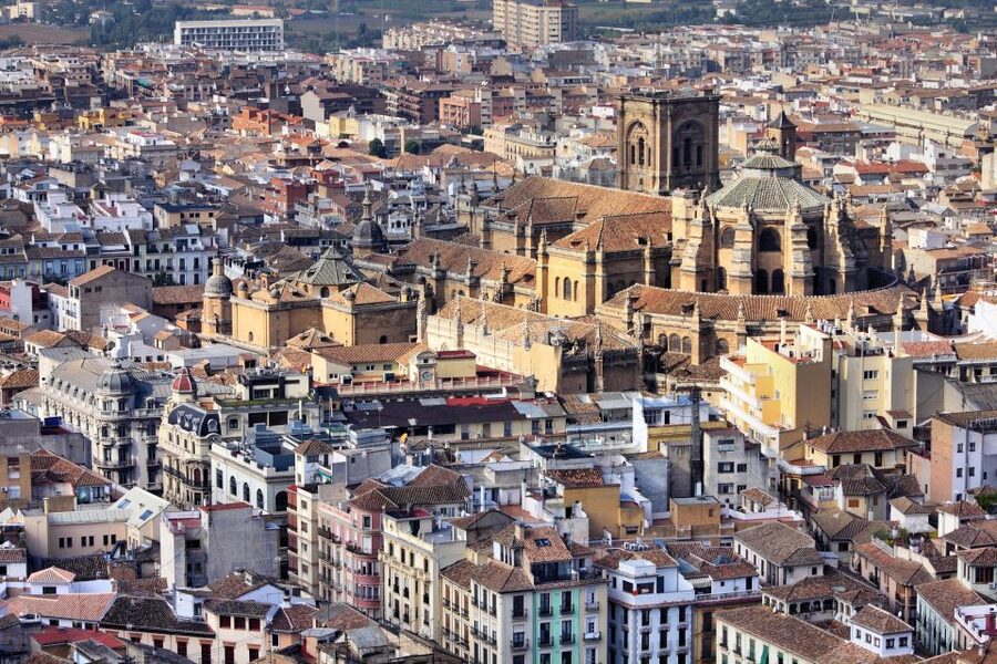 Granada: Cathedral and Royal Chapel Guided Tour with Tickets - Who should book this Granada tour