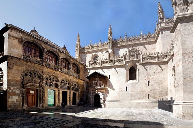 Granada: Cathedral and Royal Chapel Private tour with tickets - Starting at Plaza Nueva