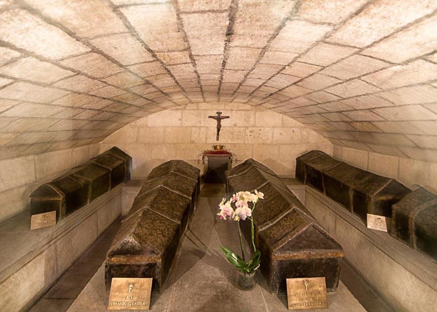 Granada: Cathedral, Royal Chapel & 5 Monuments Combo Ticket - Sacromonte Abbey: a hilltop change of pace