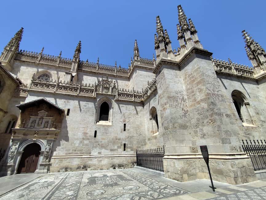 Granada: City center and Albaicin Private Tour - Timing, comfort, and practical limits