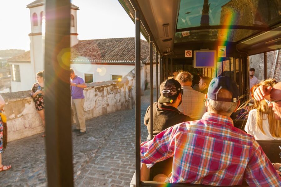 Granada City Train 1 or 2-Day Hop-On Hop-Off Ticket - Key points at a glance