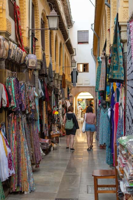 Granada Citycenter&Albayzin - Why this Granada walk works as a first orientation