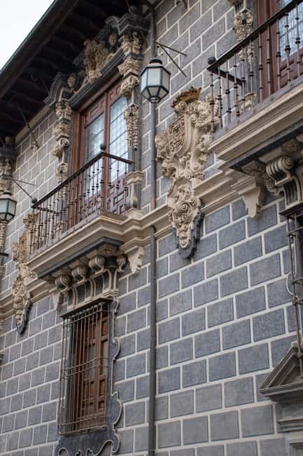 Granada Citycenter&Albayzin - Royal Chapel and La Madraza across the street