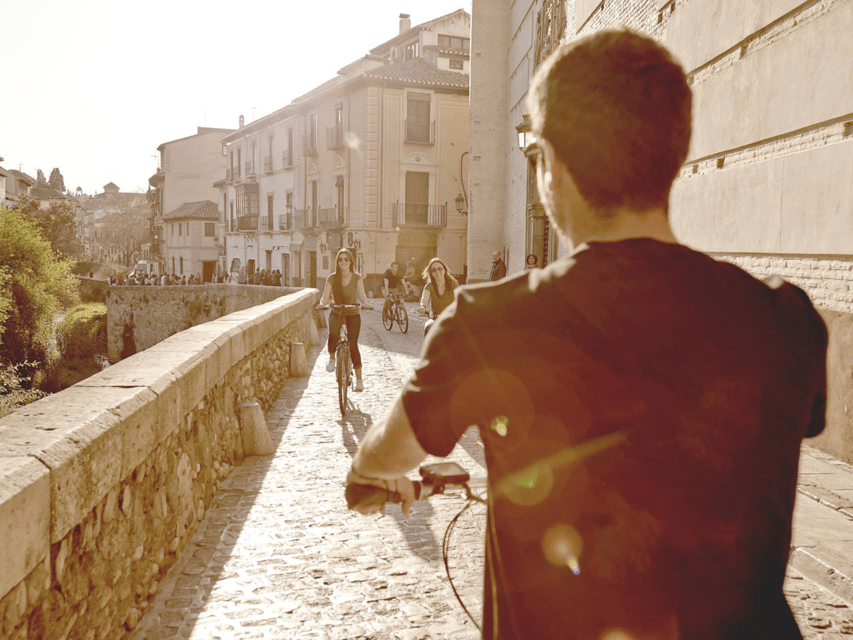 Granada: Electric Bike Tour of Albayzin and Sacromonte - Fuente del Avellano, a quieter pause among the hills