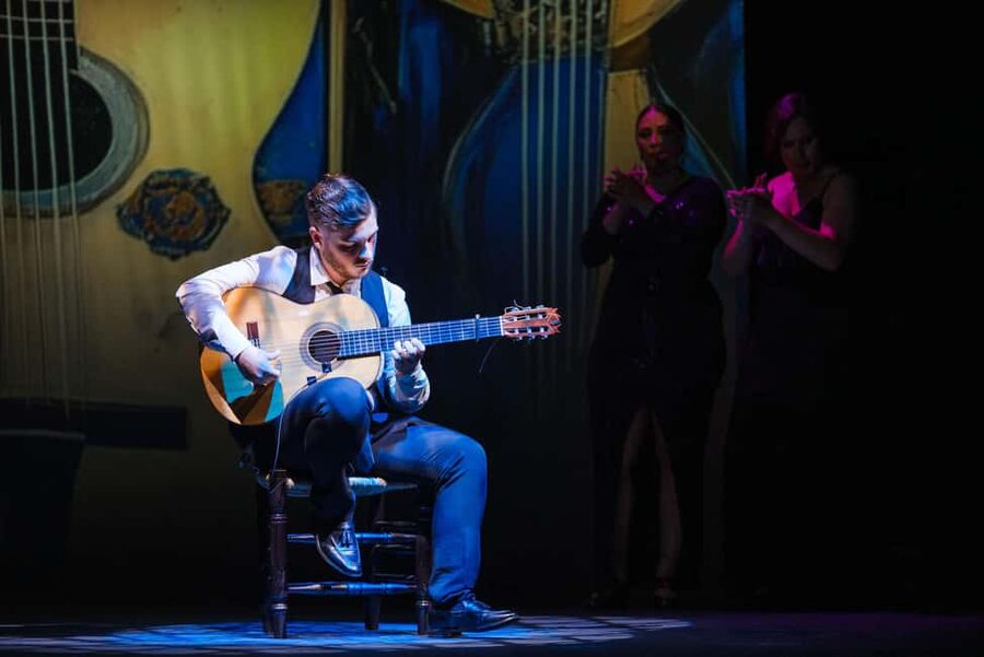 Granada: Flamenco Show "Sensaciones" at the Flamenco Theater Granada - The intimacy of a small theater