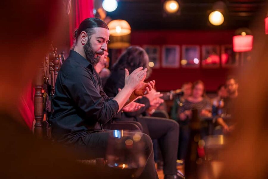Granada: Flamenco Show with Dinner at Jardines de Zoraya - Key points to know before booking