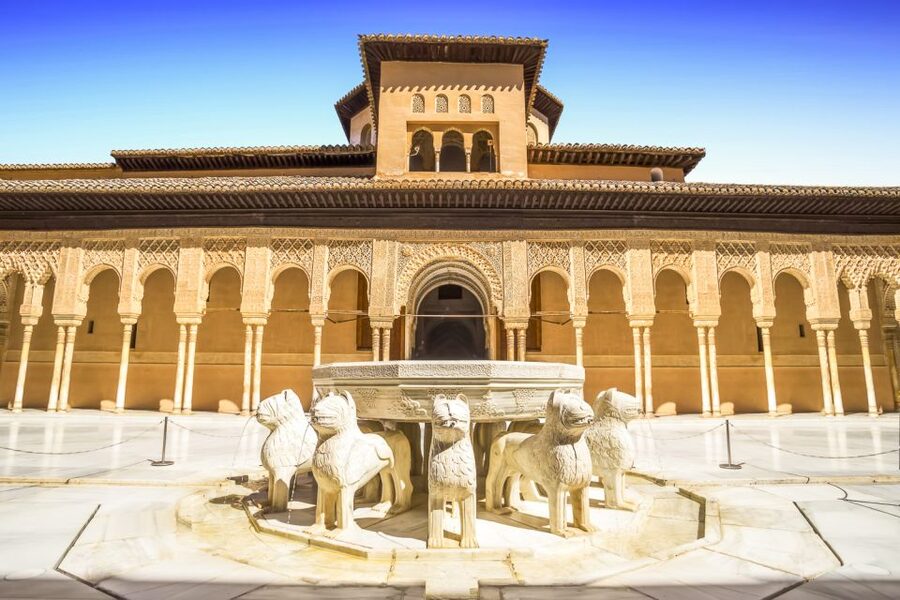 Granada Full Day: Alhambra General, Albayzin and Sacromonte - What the guides add to the experience