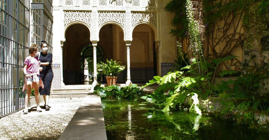Granada: Gardens of Carmenes Guided Tour - Key points at a glance