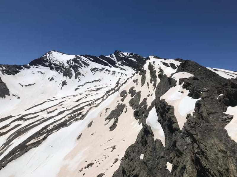 Granada: High Sierra Nevada Hiking Tour to 3000 Meters - Who should book this hike?