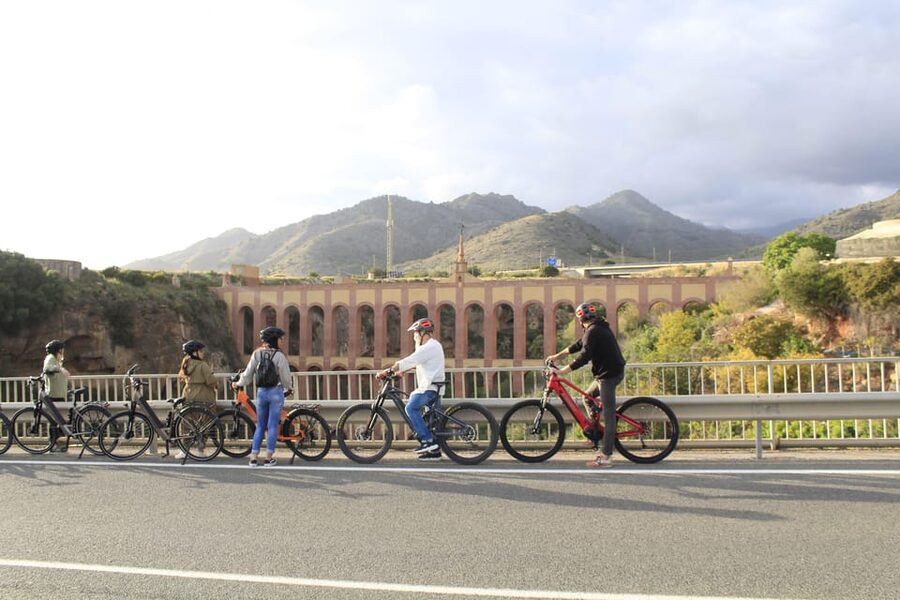 Granada Highlights by E-Bike: Albaicín & Sacromonte - Is $65 a fair price?