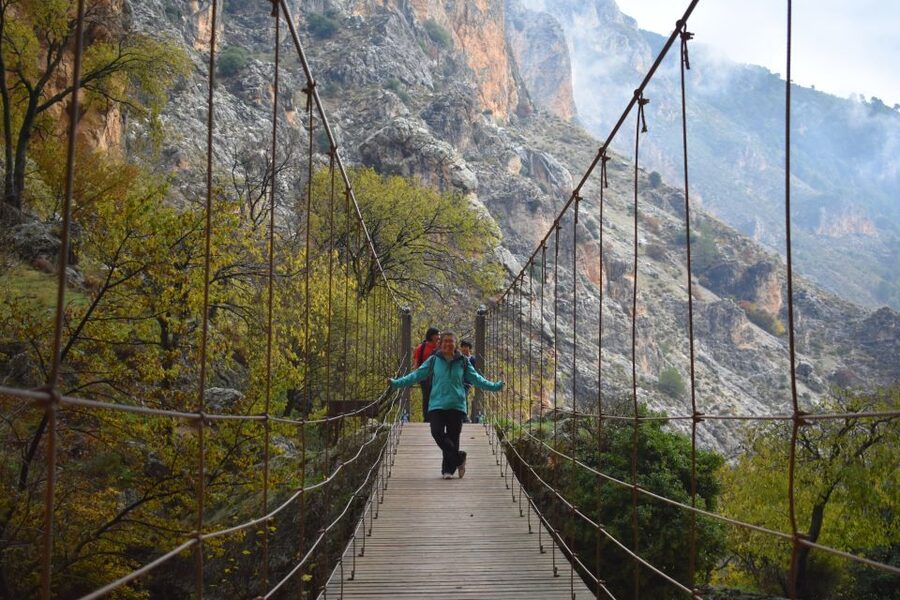 Granada: Hiking along the Gollizno route - Leaving Granada for the Olivares countryside