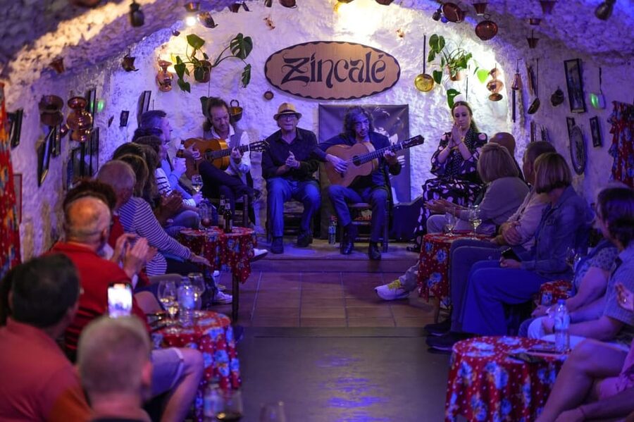 Granada: Live Flamenco Show - Why the cave matters in Sacromonte